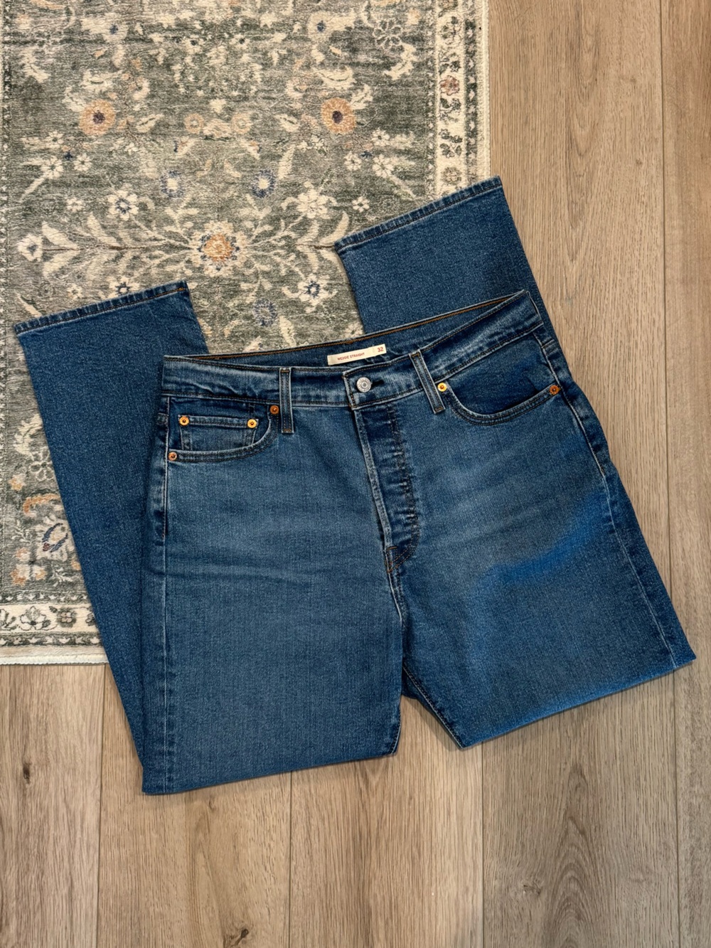 Levi's Women's Straight Leg Jeans - Medium Blue